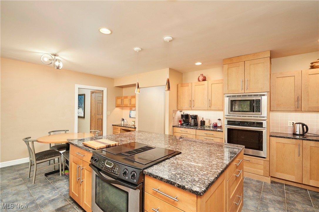 Bath, Ohio 44333, United States, 5 Bedrooms Bedrooms, ,6 BathroomsBathrooms,Residential,Active,167706