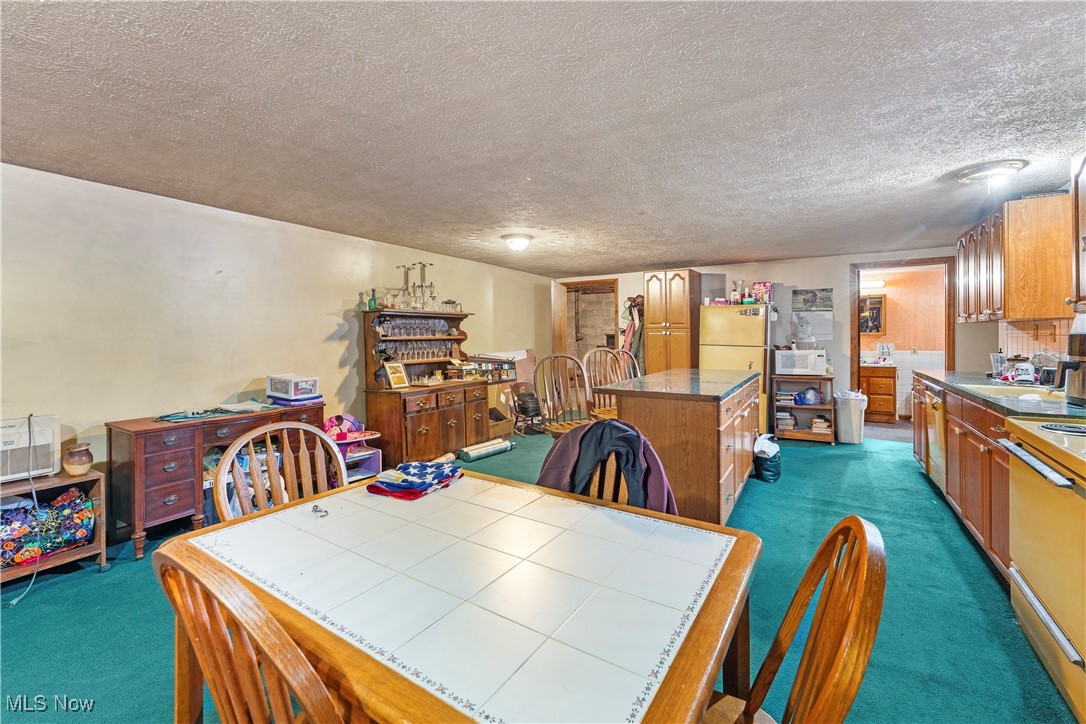 Village/Navarre - Commercial Sale