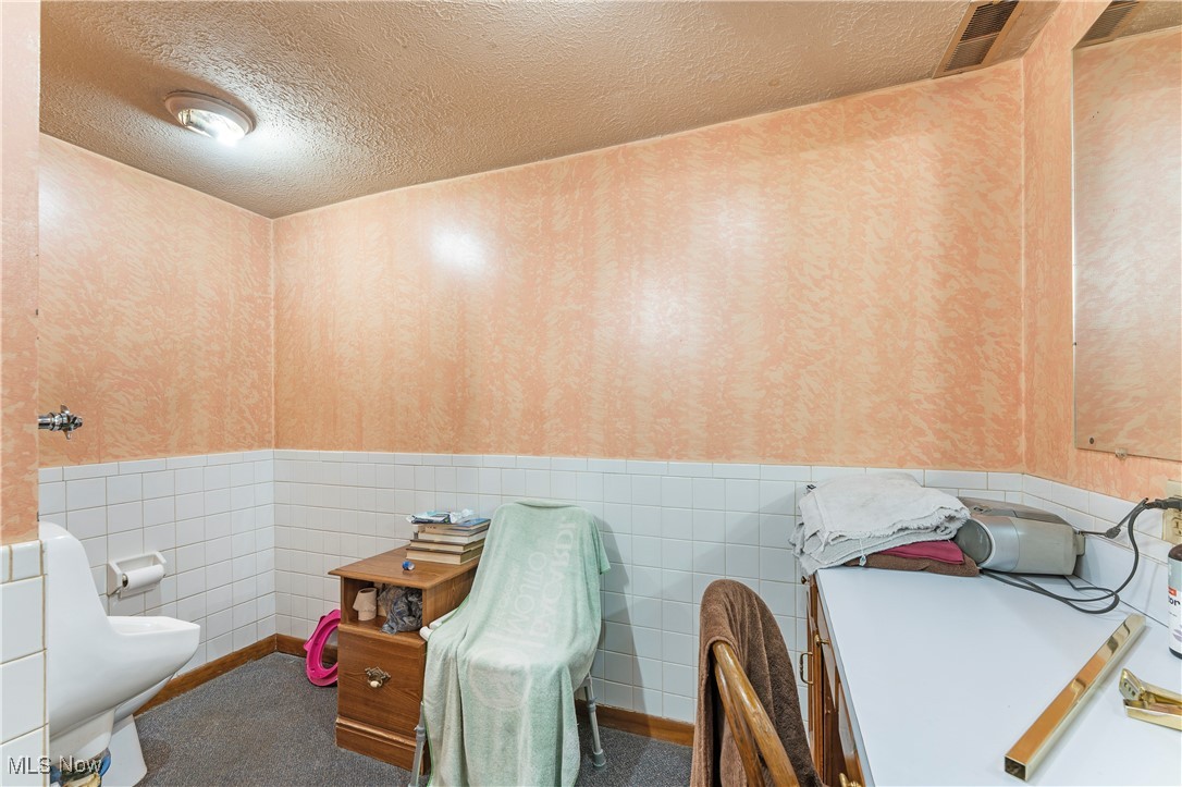 Village/Navarre - Commercial Sale