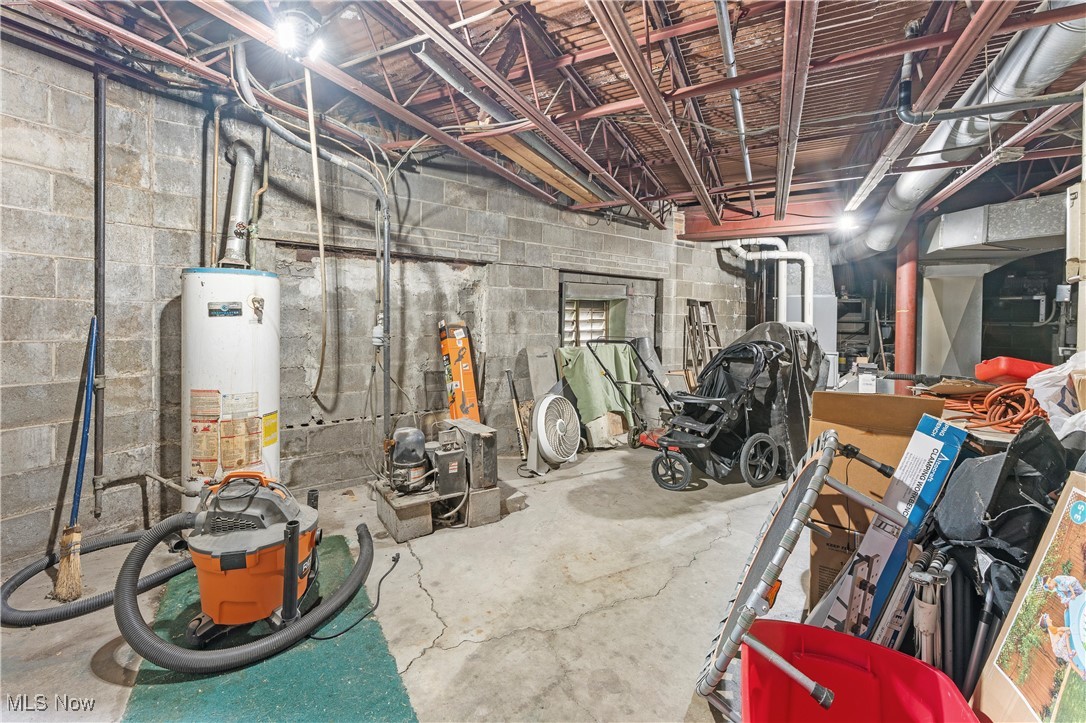 Village/Navarre - Commercial Sale