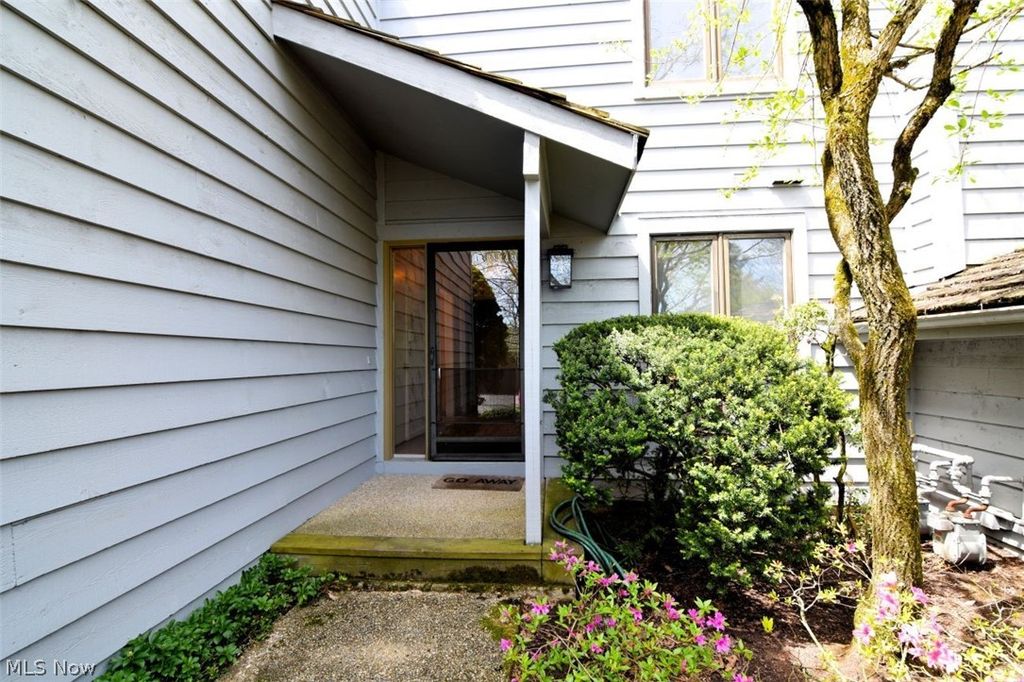 Photo of 3835 Acorn Trail, Orange, OH 44022 (MLS # 5204755)