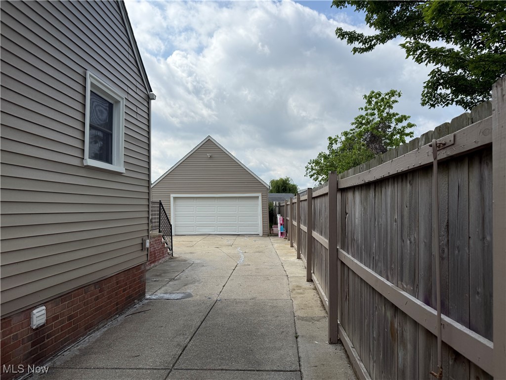 7101 Glencoe Avenue, Brooklyn, Ohio image 23
