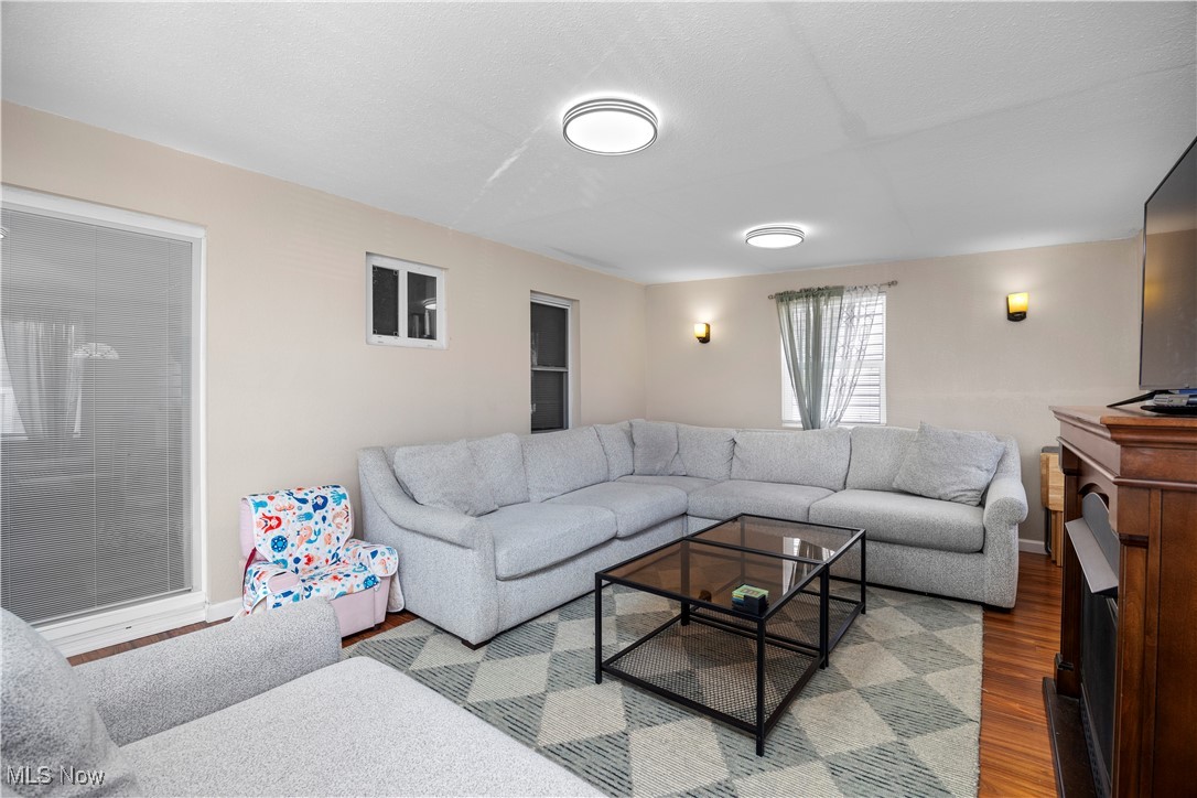 7101 Glencoe Avenue, Brooklyn, Ohio image 7
