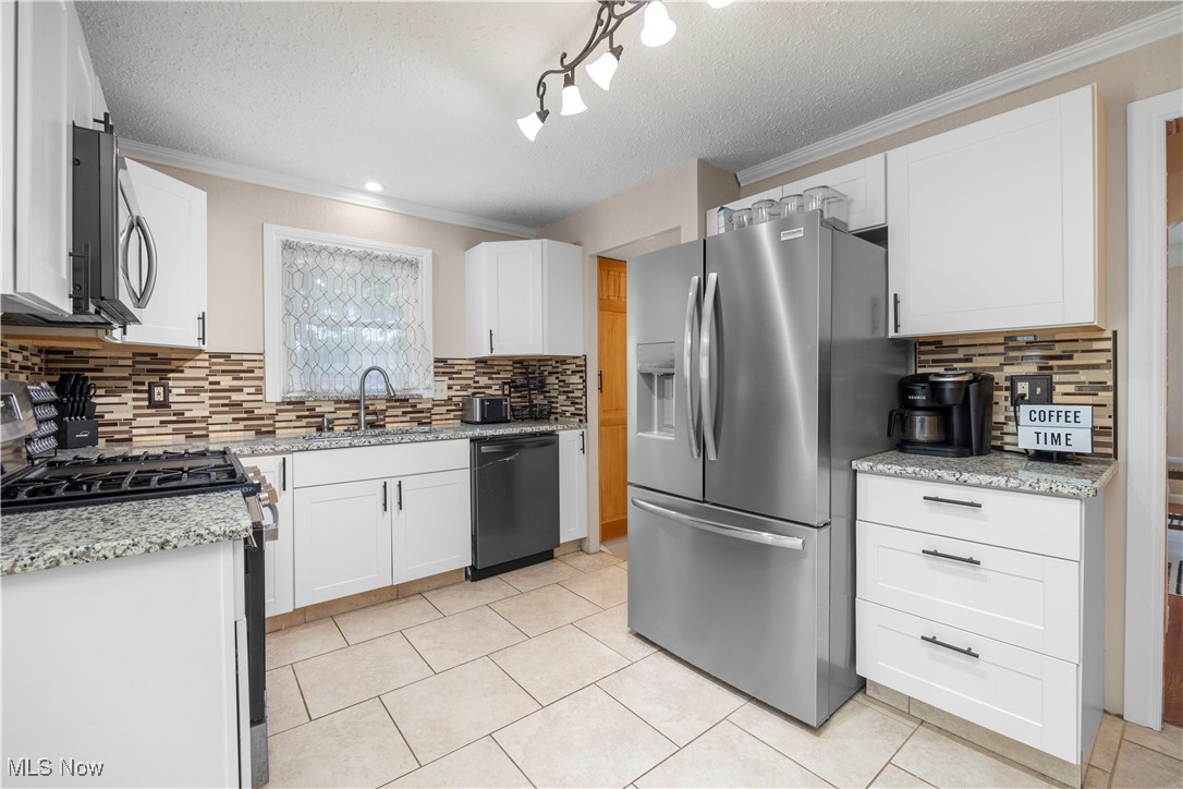 7101 Glencoe Avenue, Brooklyn, Ohio image 2