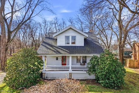 Homes For Sale - 2410 Munroe Falls Avenue<br/> Cuyahoga Falls, OH 44221