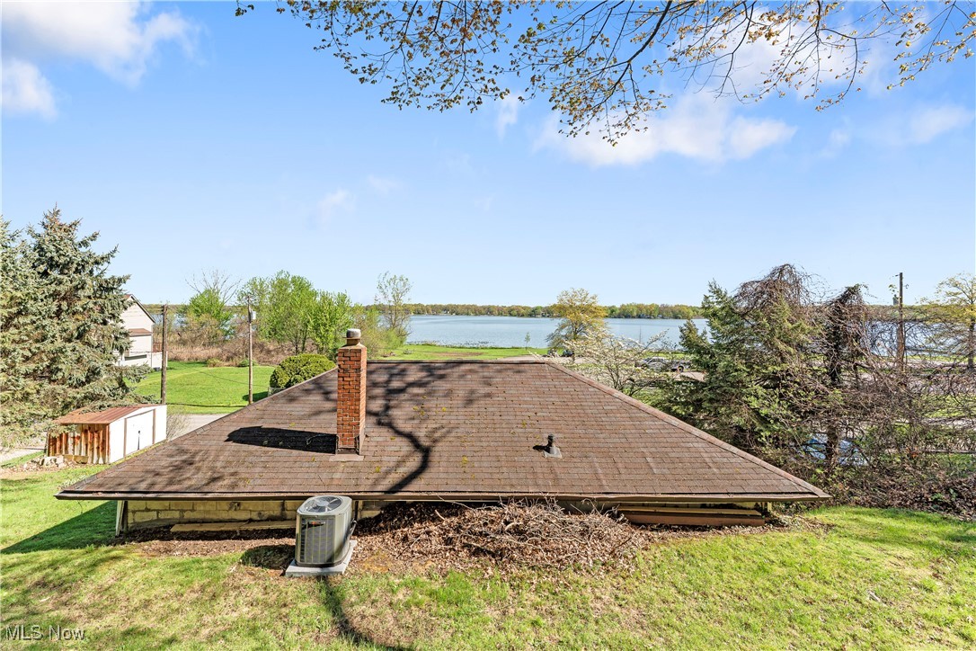 2400 Lakeside Drive, Lakemore, Ohio image 30