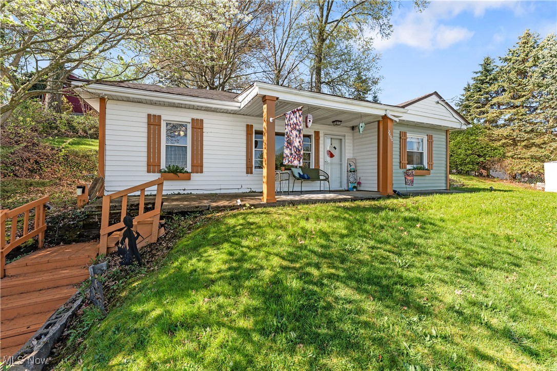 2400 Lakeside Drive, Lakemore, Ohio image 2