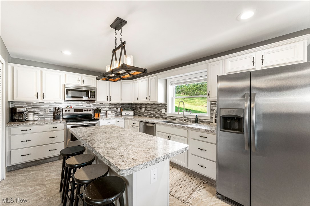 2400 Lakeside Drive, Lakemore, Ohio image 18