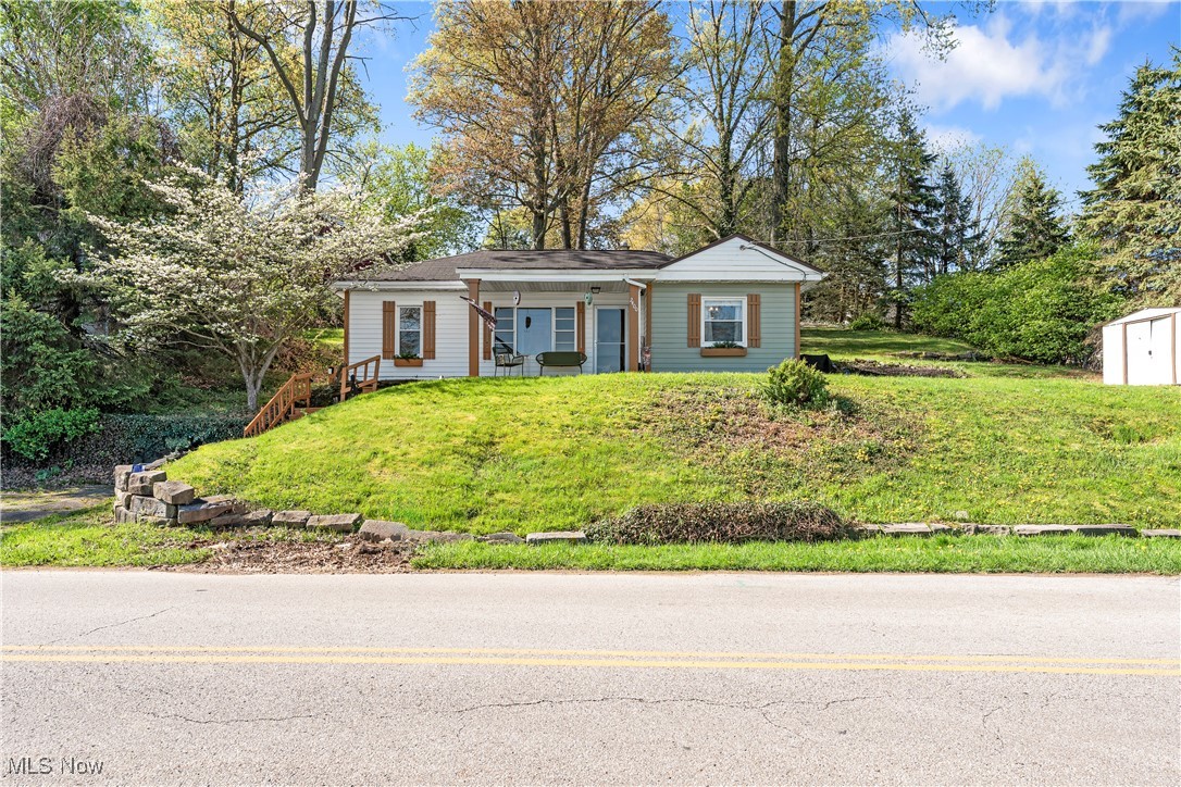 2400 Lakeside Drive, Lakemore, Ohio image 3