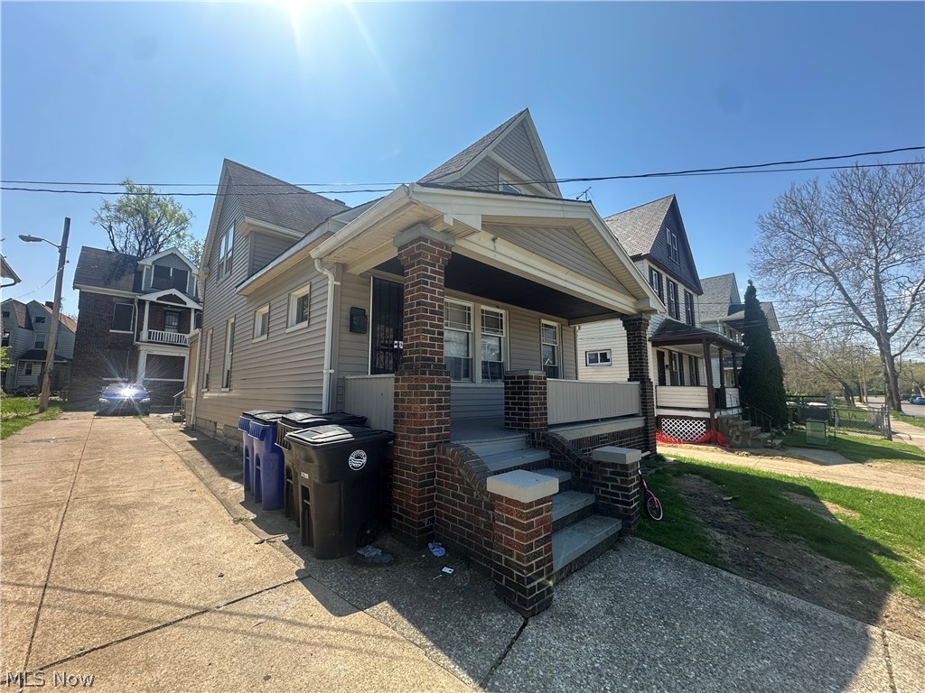 Hecker - Residential Income