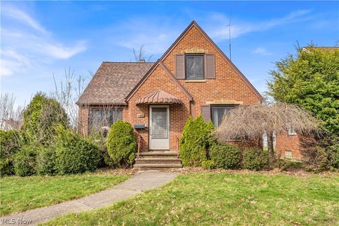 Homes For Sale - 6494 S Canterbury Road<br/> Cuyahoga County, Parma, OH 44129