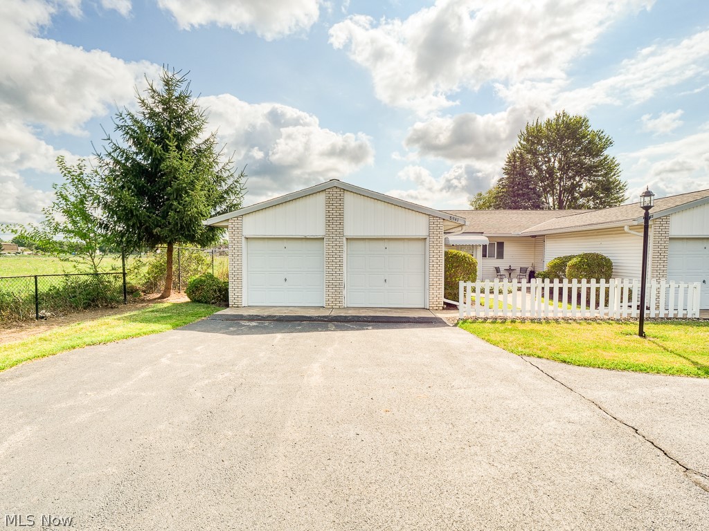 Evergreen Mdws Condo 02 - Residential