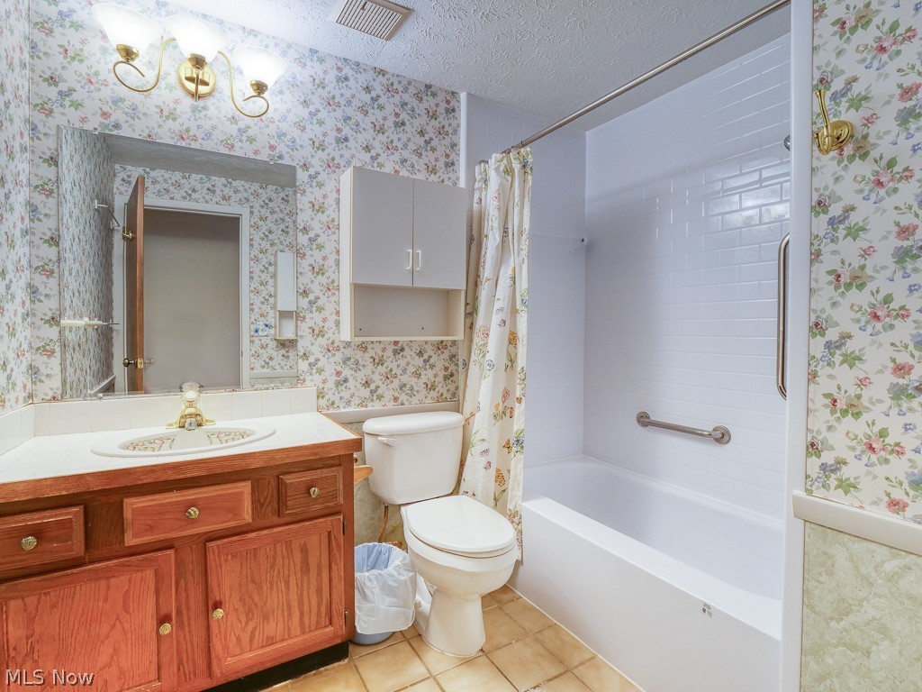 Evergreen Mdws Condo 02 - Residential