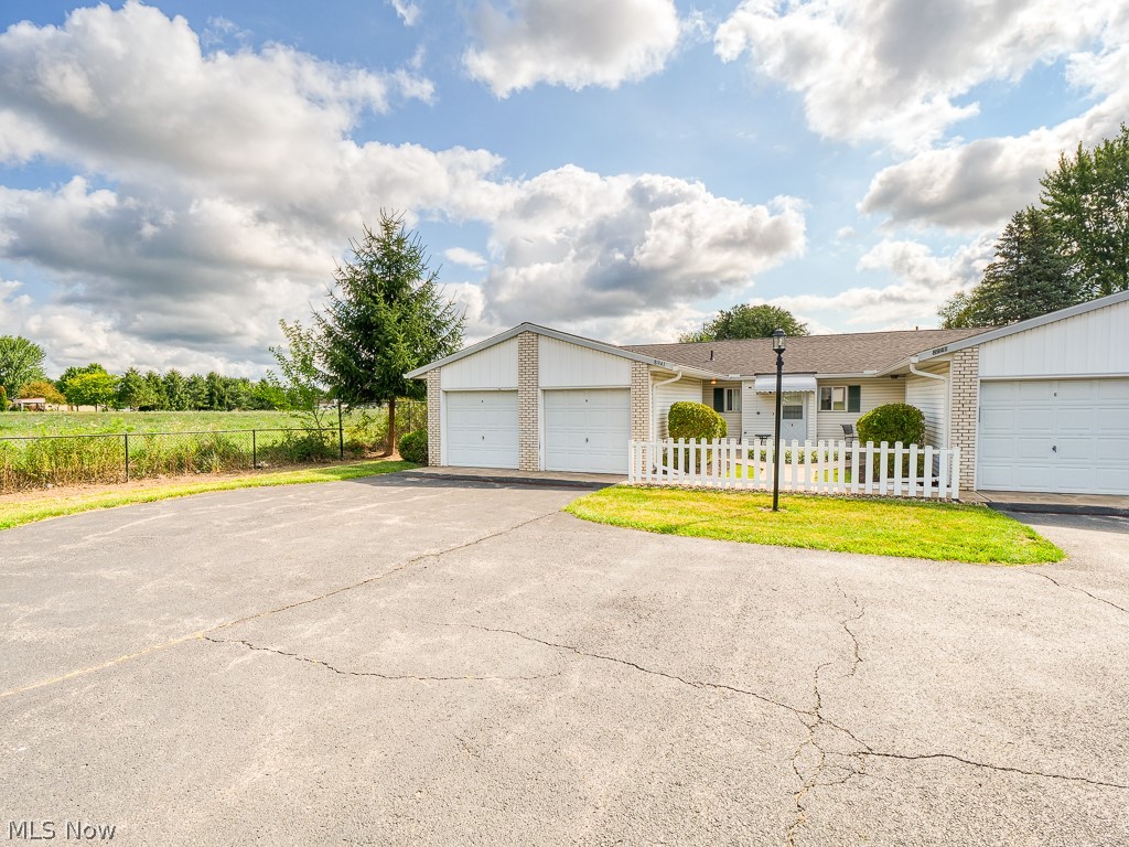 Evergreen Mdws Condo 02 - Residential