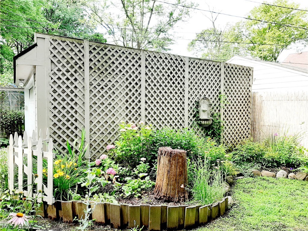 J L Free Land Companys Crown - Residential