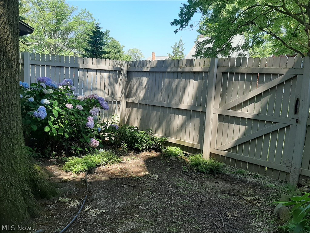 J L Free Land Companys Crown - Residential