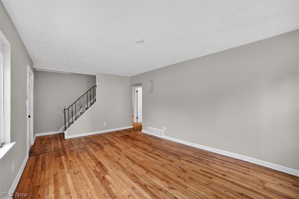 Photo of 681 E 258th Street, Euclid, OH 44132 (MLS # 5204753)