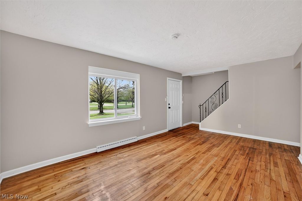 Photo of 681 E 258th Street, Euclid, OH 44132 (MLS # 5204753)