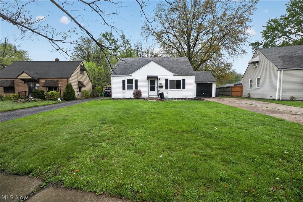 Photo of 681 E 258th Street, Euclid, OH 44132 (MLS # 5204753)