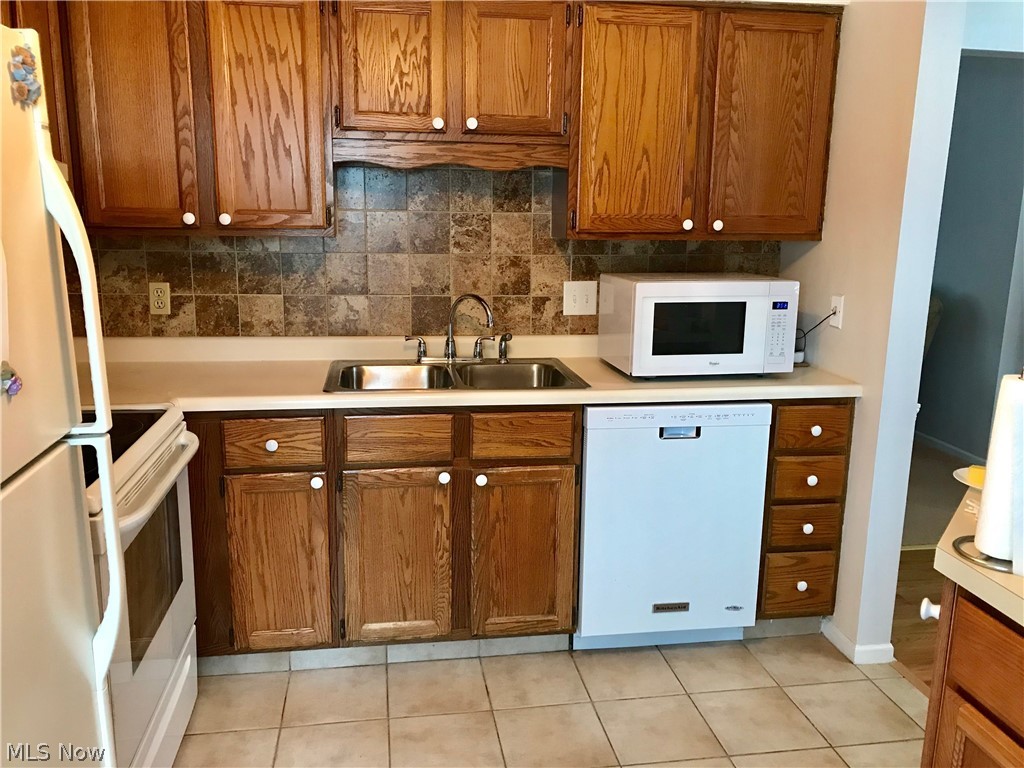 Western Reserve Place Condo - Residential