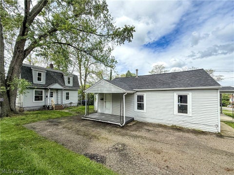 Multifamily For Sale - 242 Orchard Avenue<br/> Summit County, Cuyahoga Falls, OH 44221