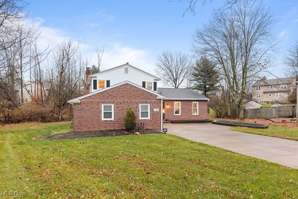 Photo of 990 Wimbleton Drive, Medina, OH 44256 (MLS # 5181709)