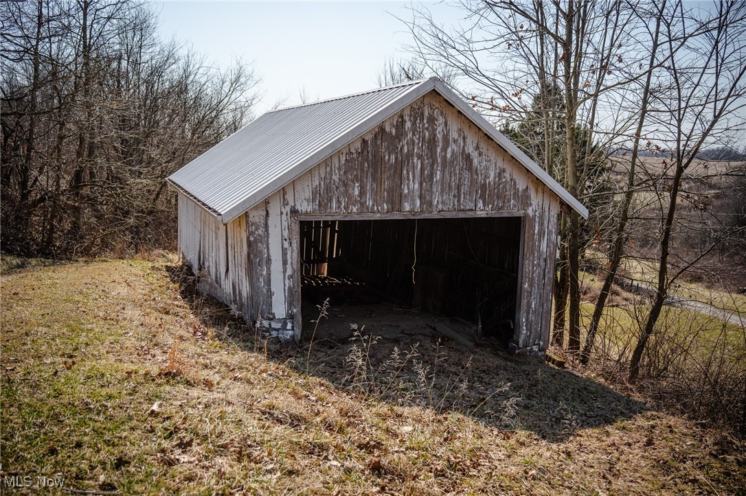 5851 Degen Road, Sugarcreek, Ohio image 24