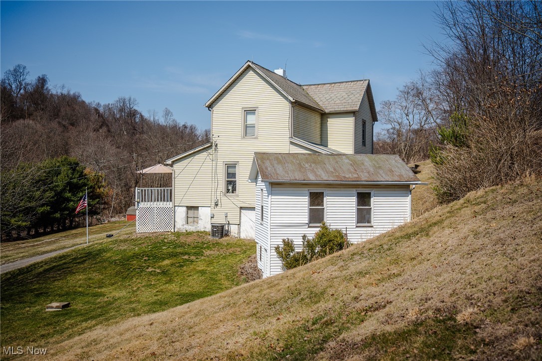 5851 Degen Road, Sugarcreek, Ohio image 2