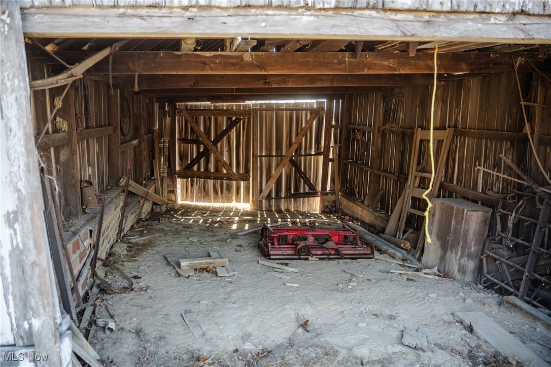5851 Degen Road, Sugarcreek, Ohio image 25