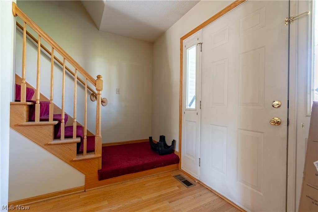 Photo of 6246 Marelis Avenue NE, Canton, OH 44721 (MLS # 5218233)