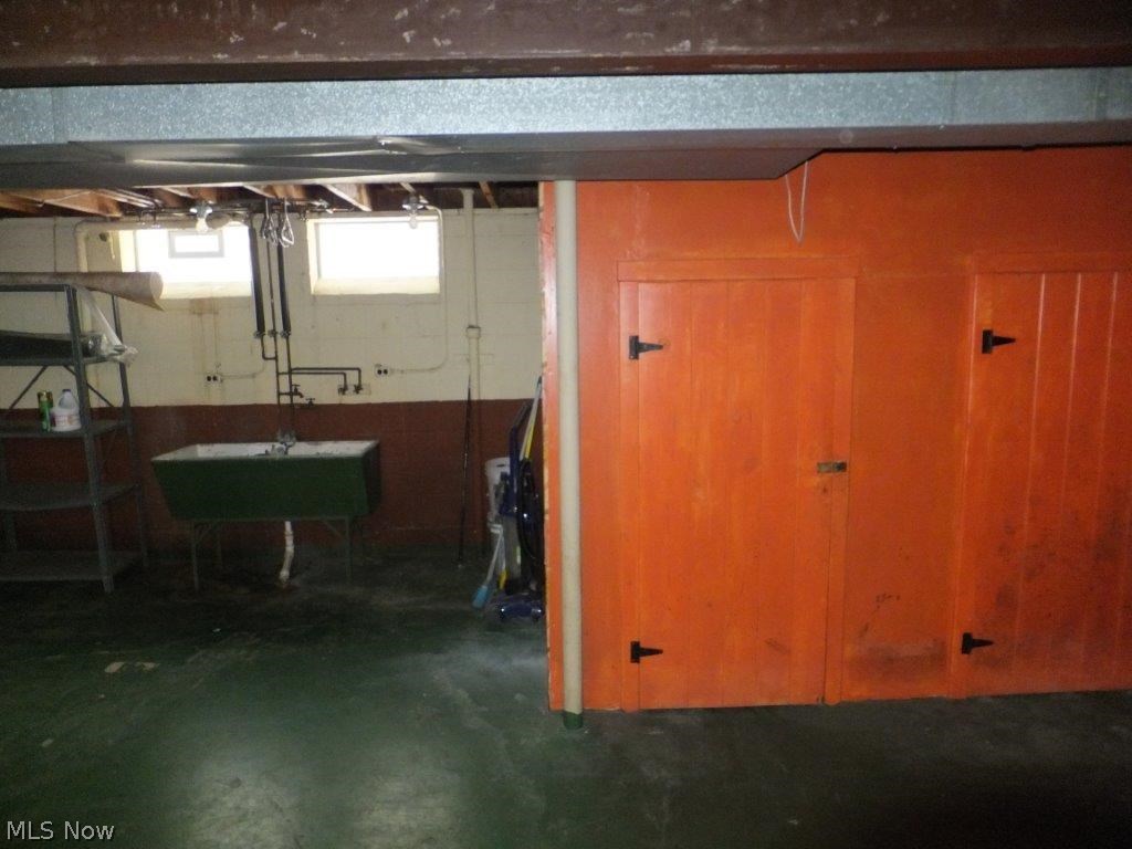 Tuxedo Heights - Residential Income