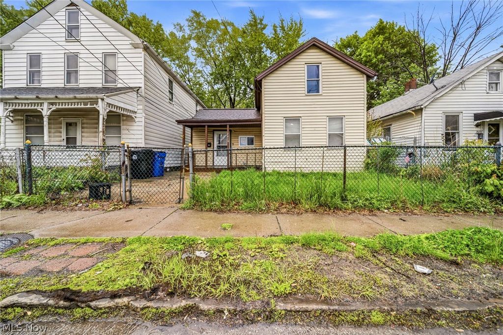 Photo of 7610 Spafford Road, Cleveland, OH 44105 (MLS # 5205772)
