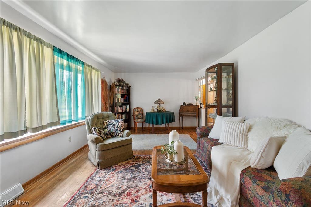 Photo of 12780 Jamestown Avenue NW, Uniontown, OH 44685 (MLS # 5225943)
