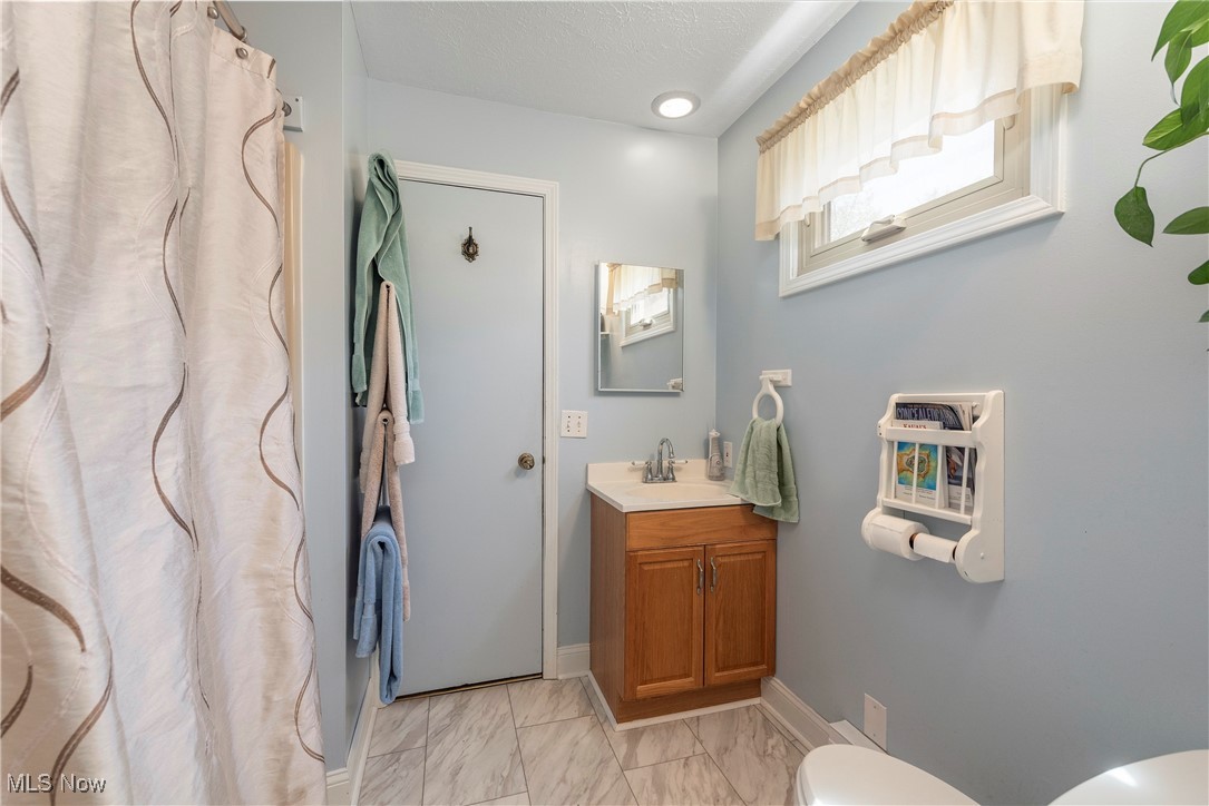 6501 Hidden Tree Lane, Amherst, Ohio image 33