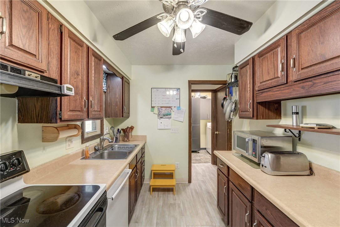 6501 Hidden Tree Lane, Amherst, Ohio image 16