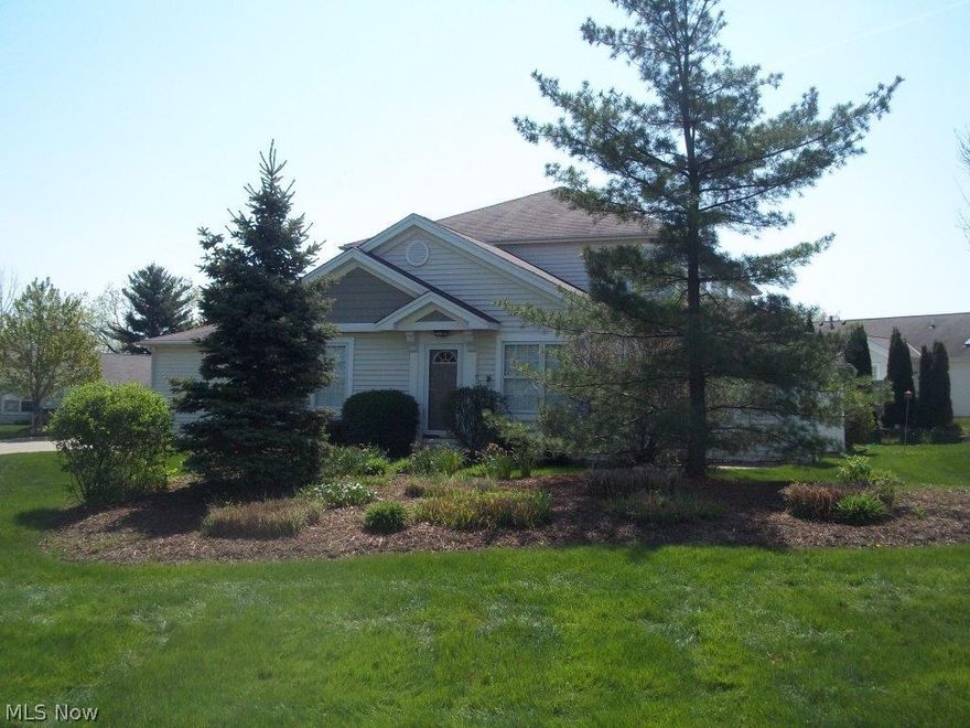 This spacious cluster end unit offers a vaulted living room/dining room combination with plant stand and cozy gas fireplace, sun room with access to 10x10 private patio, over-sized kitchen with pantry  & skylight! Additionally, the master suite is on the 1st floor & the bath has a step-in shower, luxury garden tub & walk-in closet. Two auxiliary bedrooms & full bath complete the 2nd floor! There is a full basement that could add additional living space once finished! Call today!