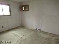9036 Lindbergh Boulevard, Olmsted Falls, Ohio image 16