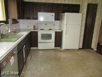 9036 Lindbergh Boulevard, Olmsted Falls, Ohio image 11
