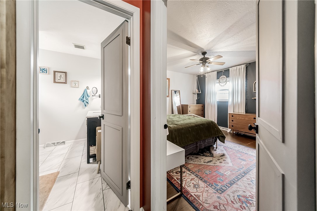 26040 Hickory Lane, Olmsted Falls, Ohio image 10