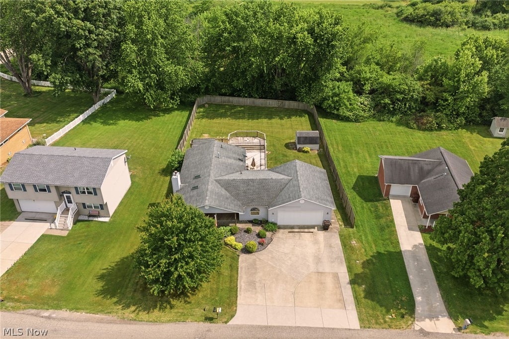 Photo of 5766 Drenta Circle SW, Navarre, OH 44662 (MLS # 5217749)