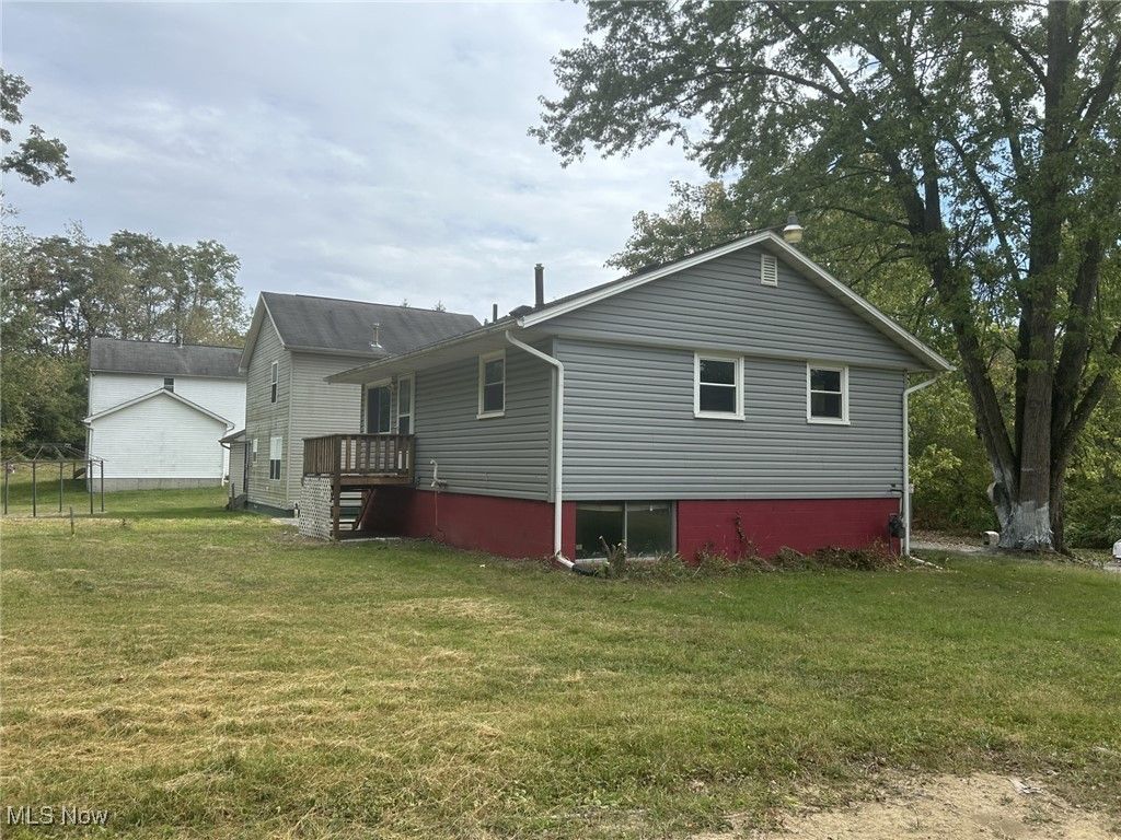 Photo of 368 Maryknoll Avenue, Campbell, OH 44405 (MLS # 5181432)