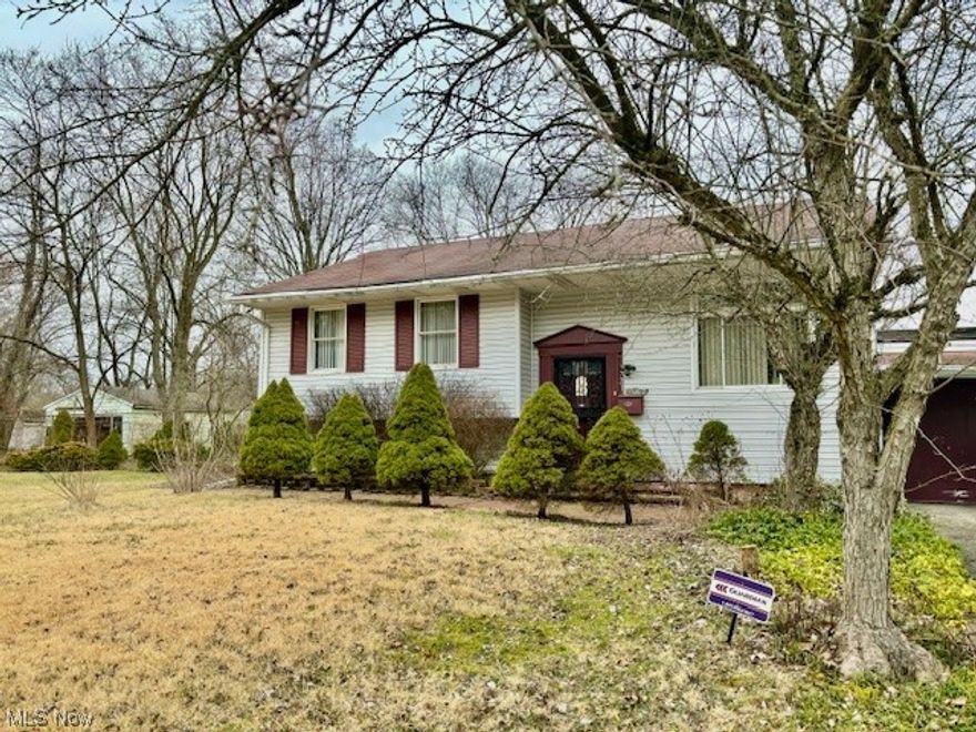 Looking for a little elbow room? Schedule your showing on this affordable 3-4 bedroom bi-level style home that is available for immediate possession. 3 lots are included with the sale to total half an acre of land. Fenced in yard. Screened in porch area.  Lots of little extras are included due to the fact that this is a one owner family home that was well loved. Brand new to the market! Main level has nice kitchen with KraftMaid cabinets and includes all appliances.  Dining area, living room and even a spacious family room. Also includes 3 bedrooms and full bath. Lower lever completes a possible 4th bedroom, recreation room with wood burning stove and laundry room with shower. Walk out access. Attached garage & workshop too.