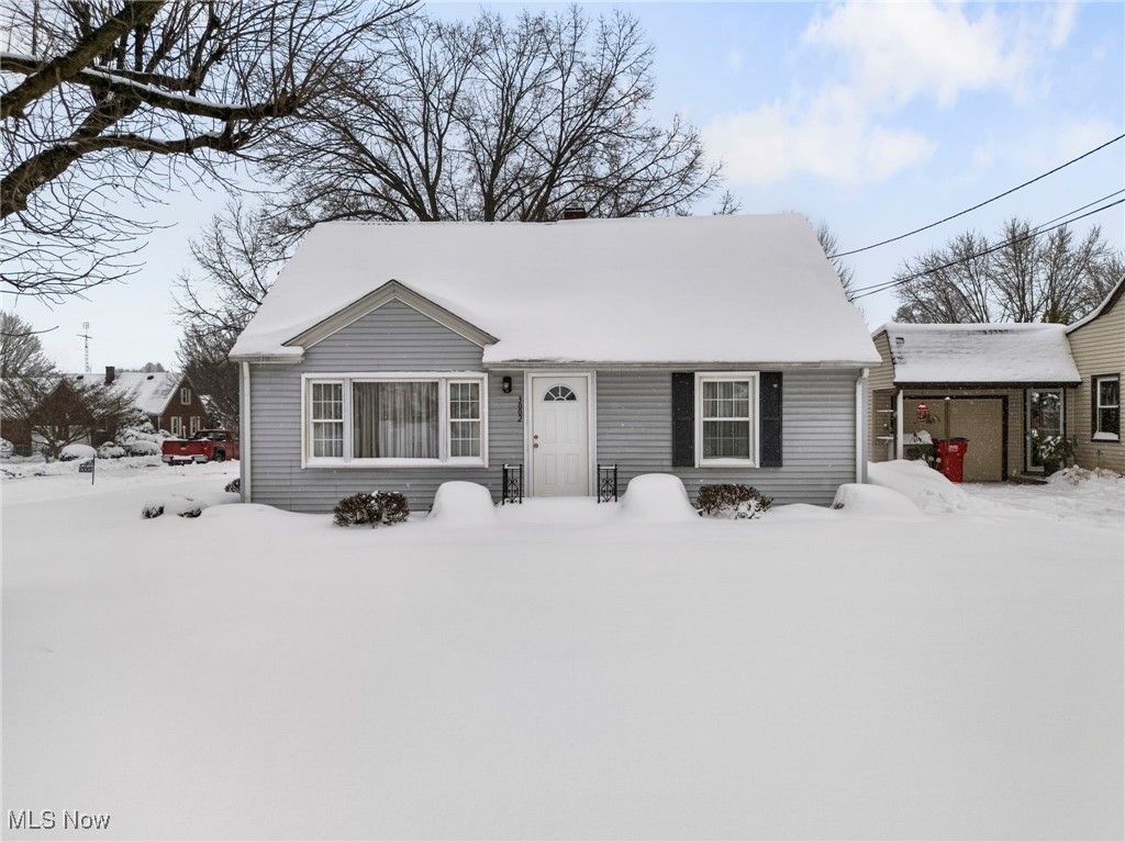 Photo of 3002 Joseph Place NW, Canton, OH 44708 (MLS # 5184058)