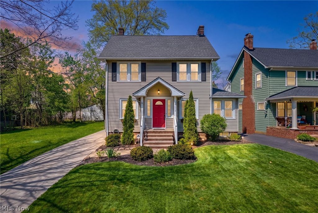 Photo of 3273 Meadowbrook Boulevard, Cleveland Heights, OH 44118 (MLS # 5206504)