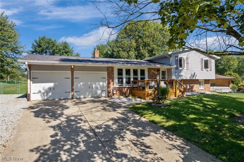Homes For Sale - 3595 Dauphin Drive<br/> Canton, OH 44721