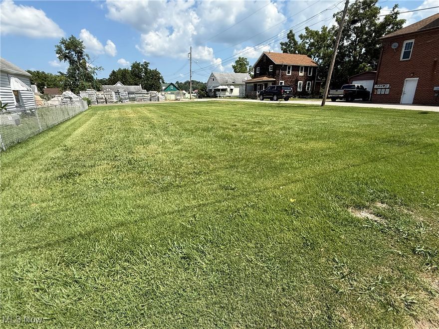 Great commercial location with wonderful visibility! 3 parcels on a corner lot.