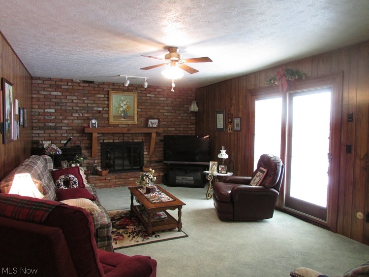 Williamsburg Homes 03 - Residential