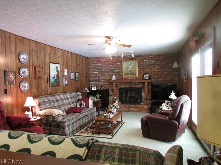 Williamsburg Homes 03 - Residential