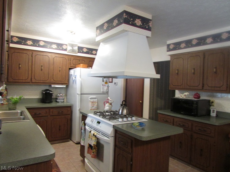 Williamsburg Homes 03 - Residential