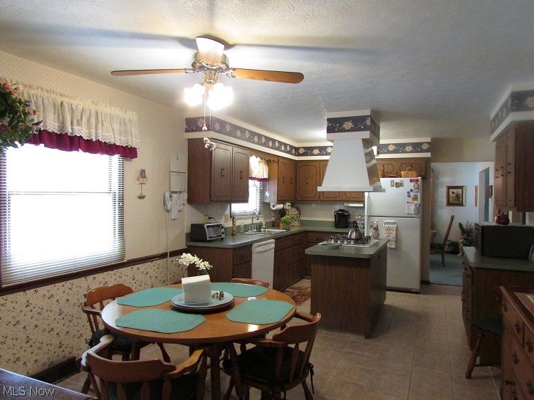 Williamsburg Homes 03 - Residential